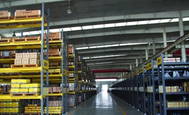 仓库货架作用、分类、特点及货架系统选购流程